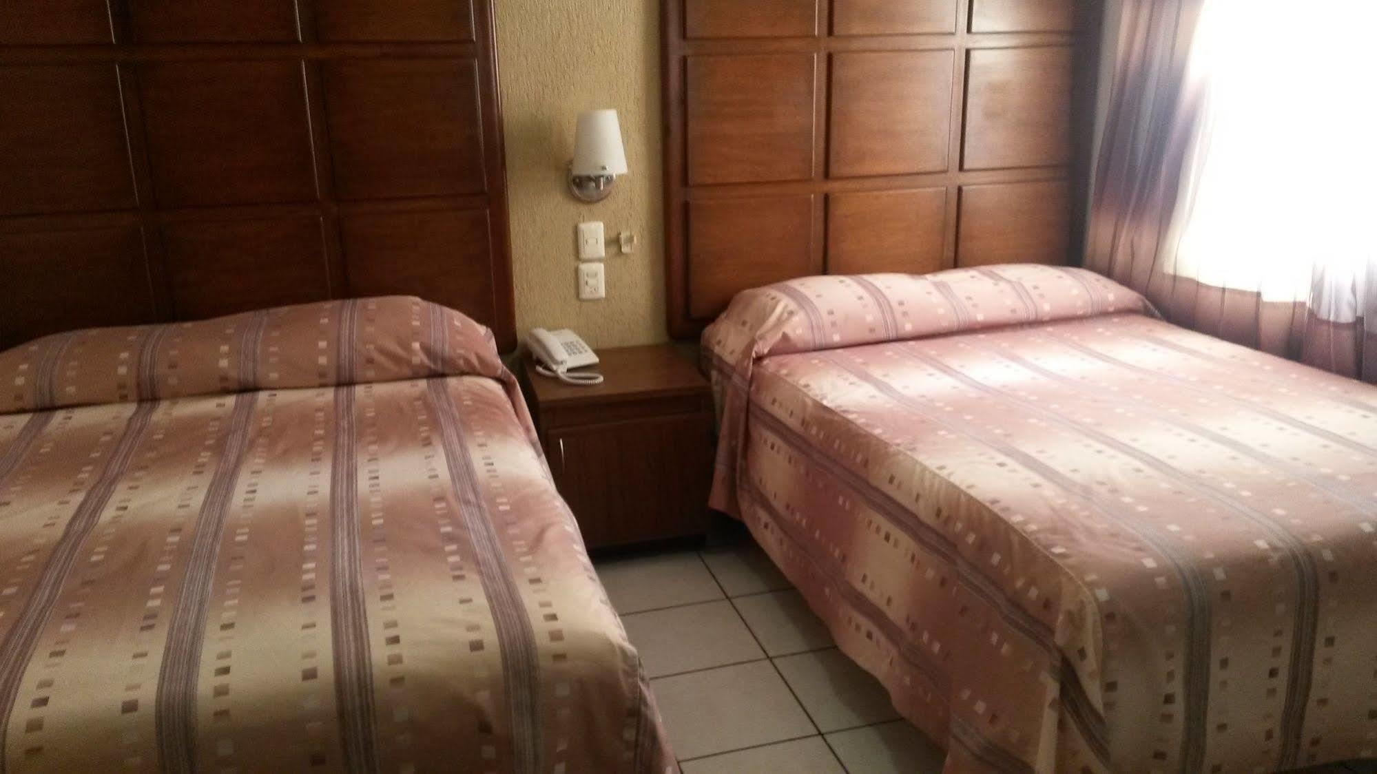 Hotel California Tuxpan  Eksteriør billede